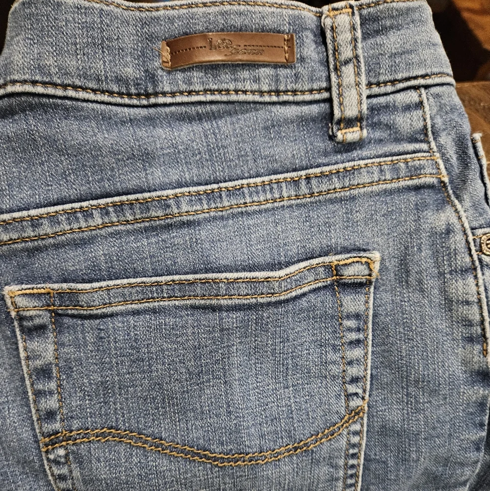 Lee‎ Straight Leg Jeans. Size 10